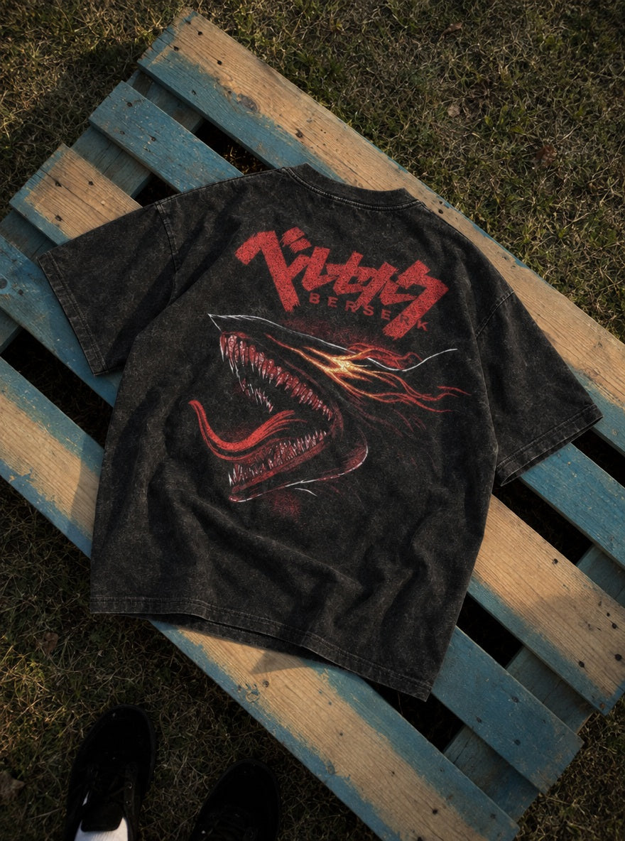 Red Berserker Maw – T-Shirt – flat-lay | Berserk