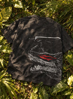 Beast Jaws Leap – T-Shirt – flat-lay | Berserk