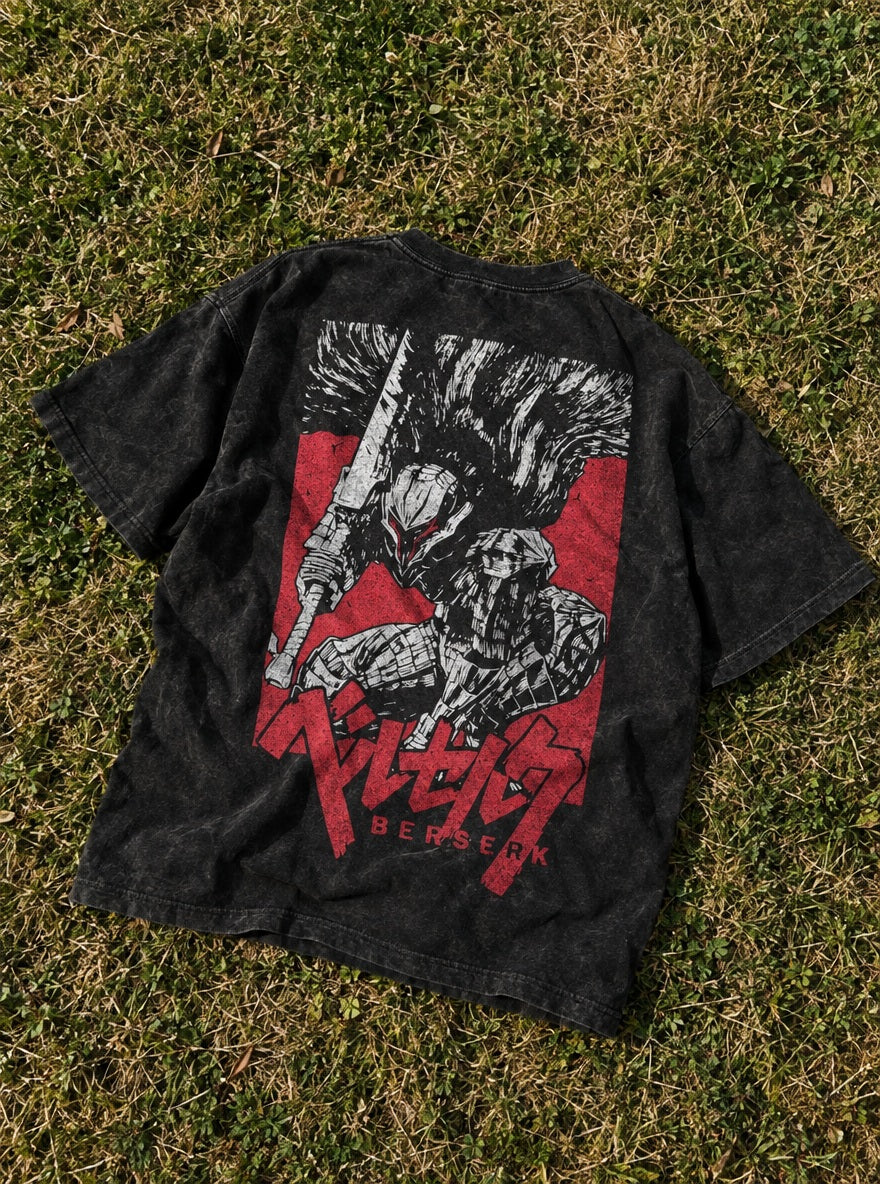 Red Panel Berserker – T-Shirt – flat-lay | Berserk