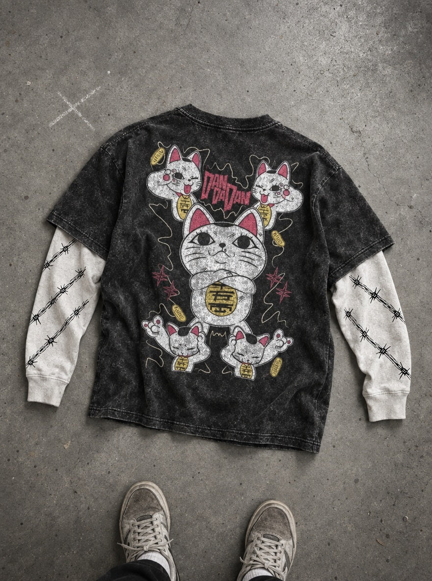 Lucky Cat Granny – Double Sleeves – flat-lay | Dandadan