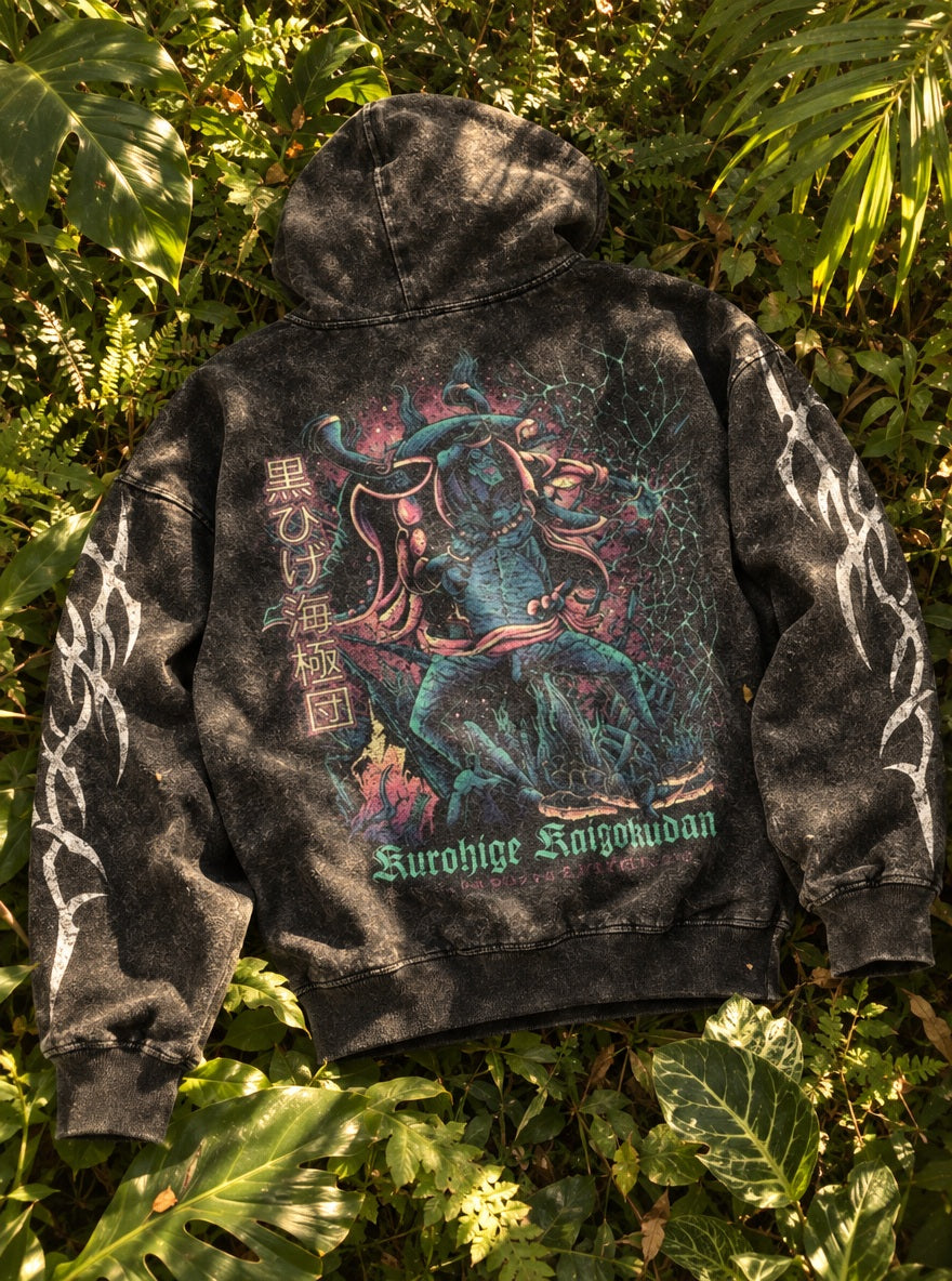 Blackbeard Pirates – Hoodie – flat-lay | One Piece
