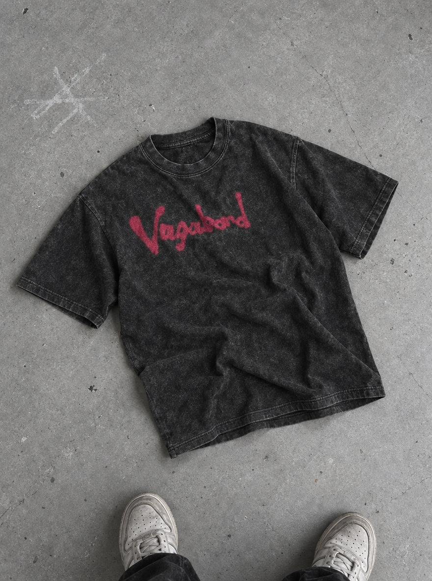 Red Brush Script – T-Shirt – flat-lay | Vagabond