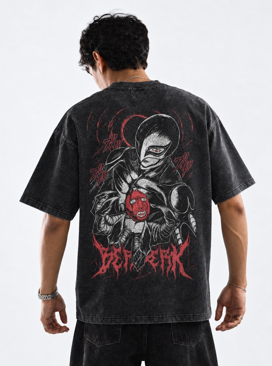Hawk Helm Behelit – T-Shirt – model shot | Berserk