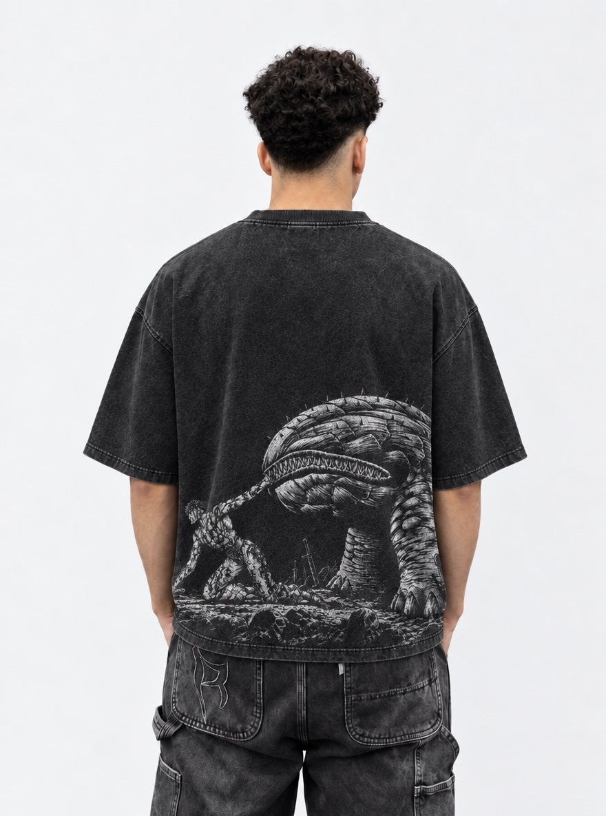 Worm Apostle Fight – T-Shirt – model shot | Berserk