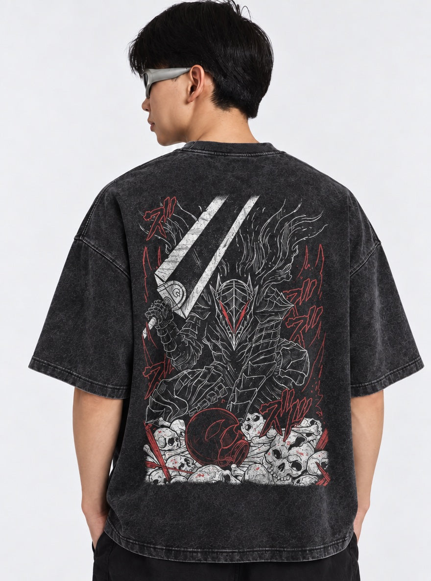 Berserker Skull Pile – T-Shirt – model shot | Berserk