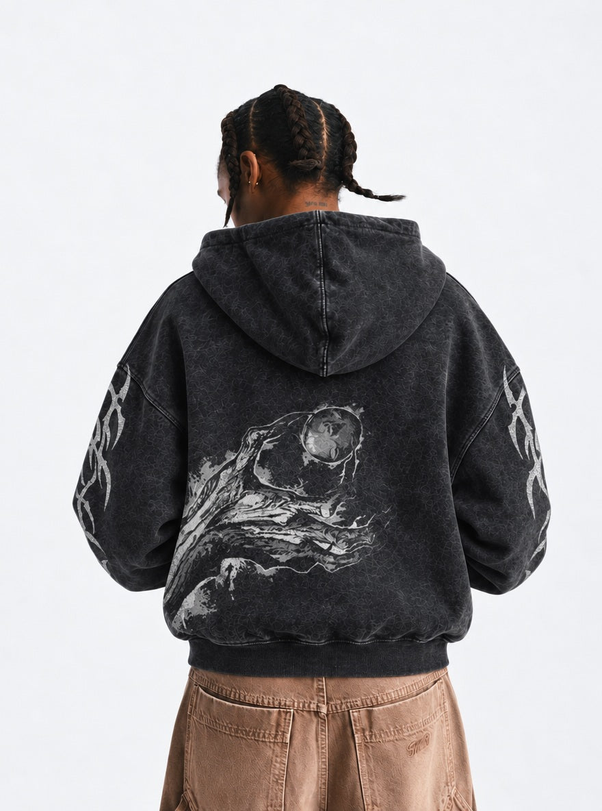 Behelit Grasp – Hoodie – model shot | Berserk