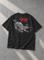 Guts Flowing Cloak – T-Shirt – flat-lay | Berserk
