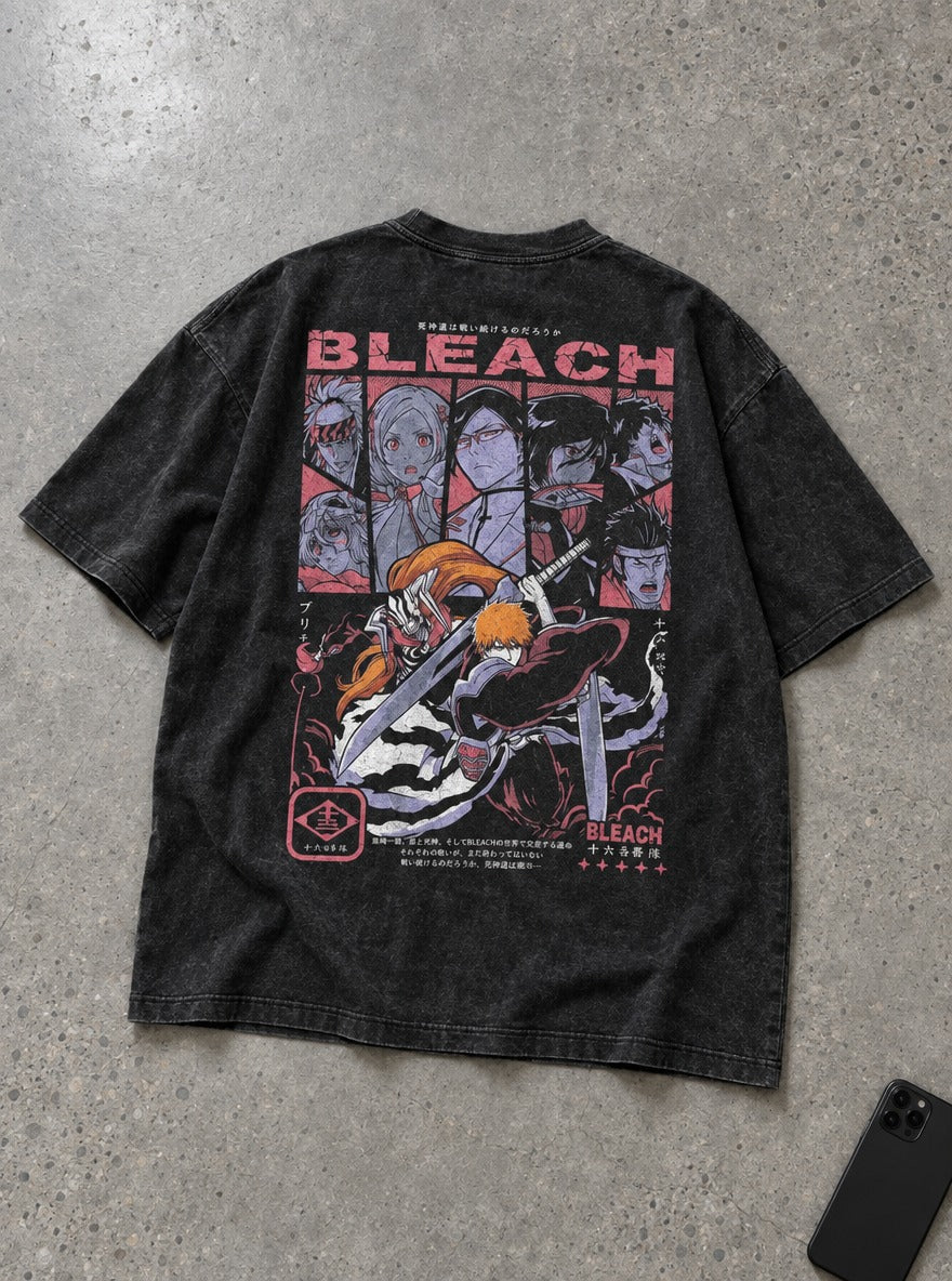 Ichigo & Allies – T-Shirt – flat-lay | Bleach