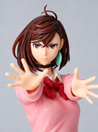 Momo & Lucky Cat Figure – close-up | Dandadan