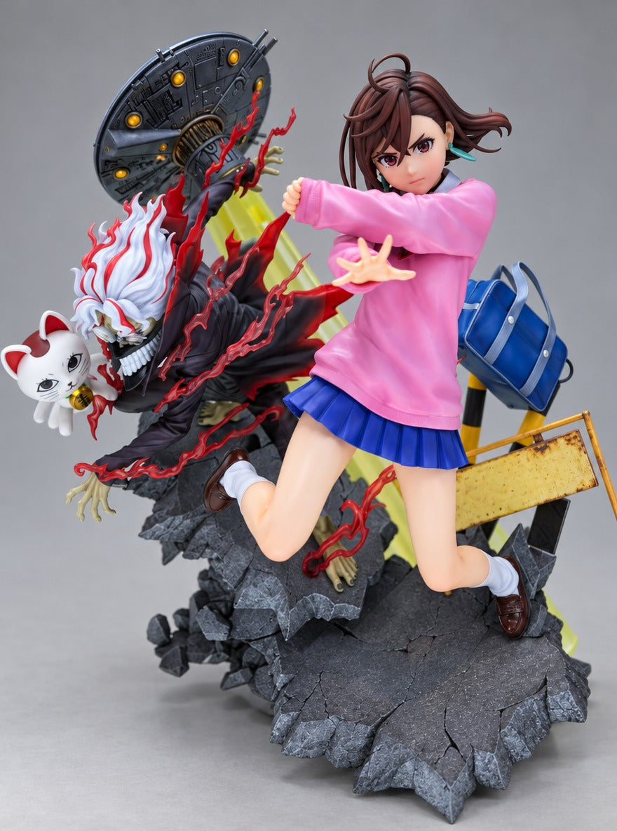 Momo & Okarun Battle Diorama Figure – close-up | Dandadan