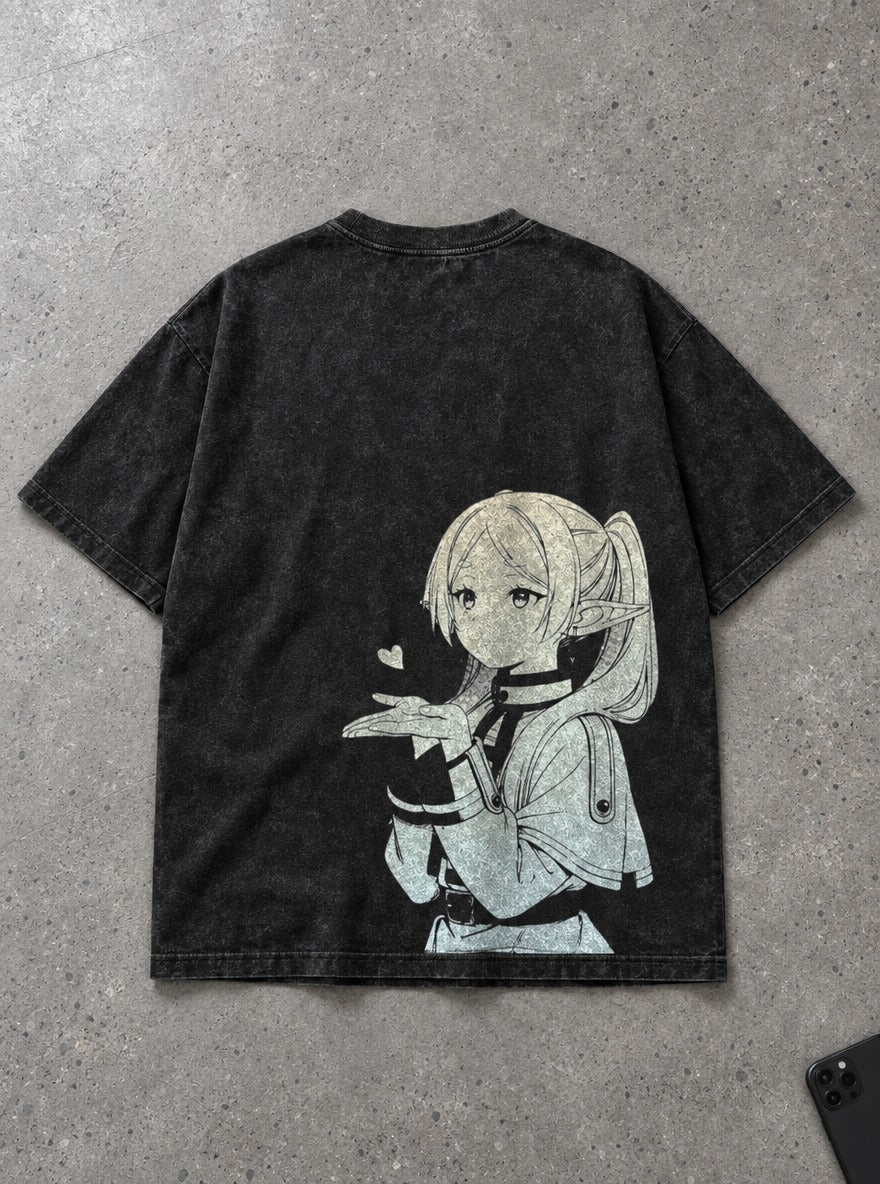 Frieren's Kiss – T-Shirt – flat-lay | Frieren