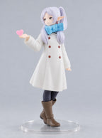 Frieren Winter Coat Figure – right view | Frieren