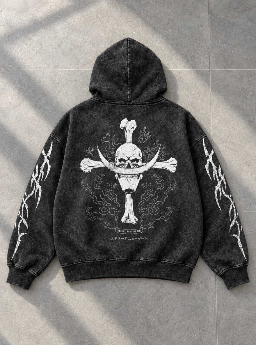 Whitebeard Skull – Hoodie – flat-lay | One Piece