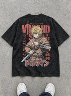 Thorfinn Dagger Draw – T-Shirt – flat-lay | Vinland Saga